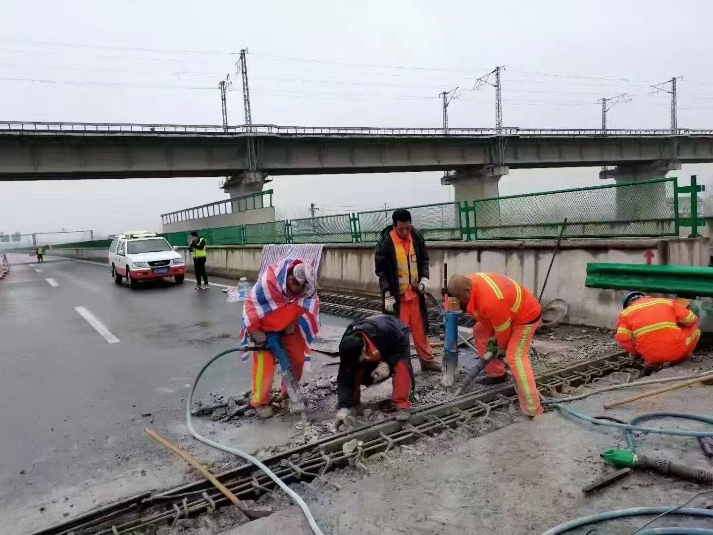 通榆桥梁伸缩缝抢修料